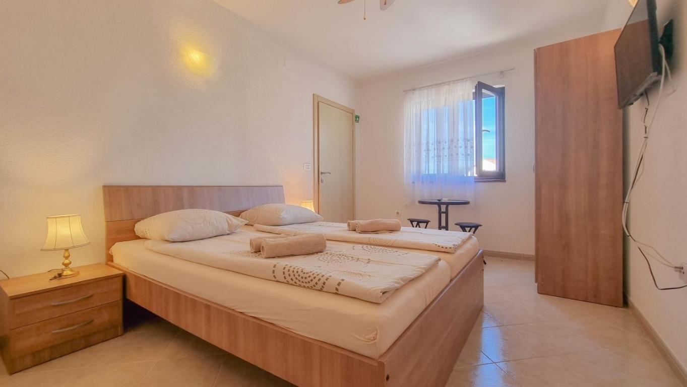 Lucijana Room Новиград Екстериор снимка